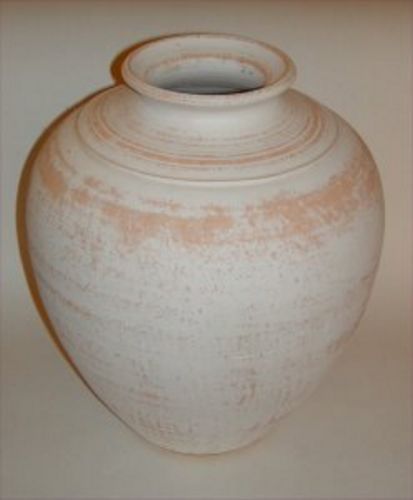 Dry earth vase form 001